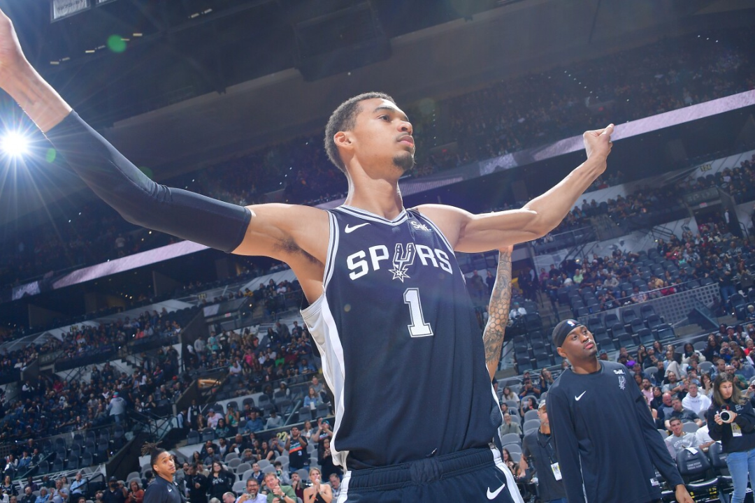 关于NBA公认最佳防守球员当属费城人尼尔的信息